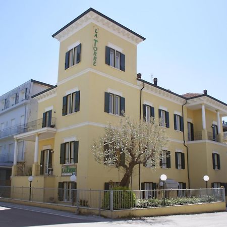 Hotel La Torre Rimini Buitenkant foto