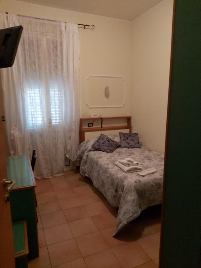 Hotel La Torre Rimini Buitenkant foto
