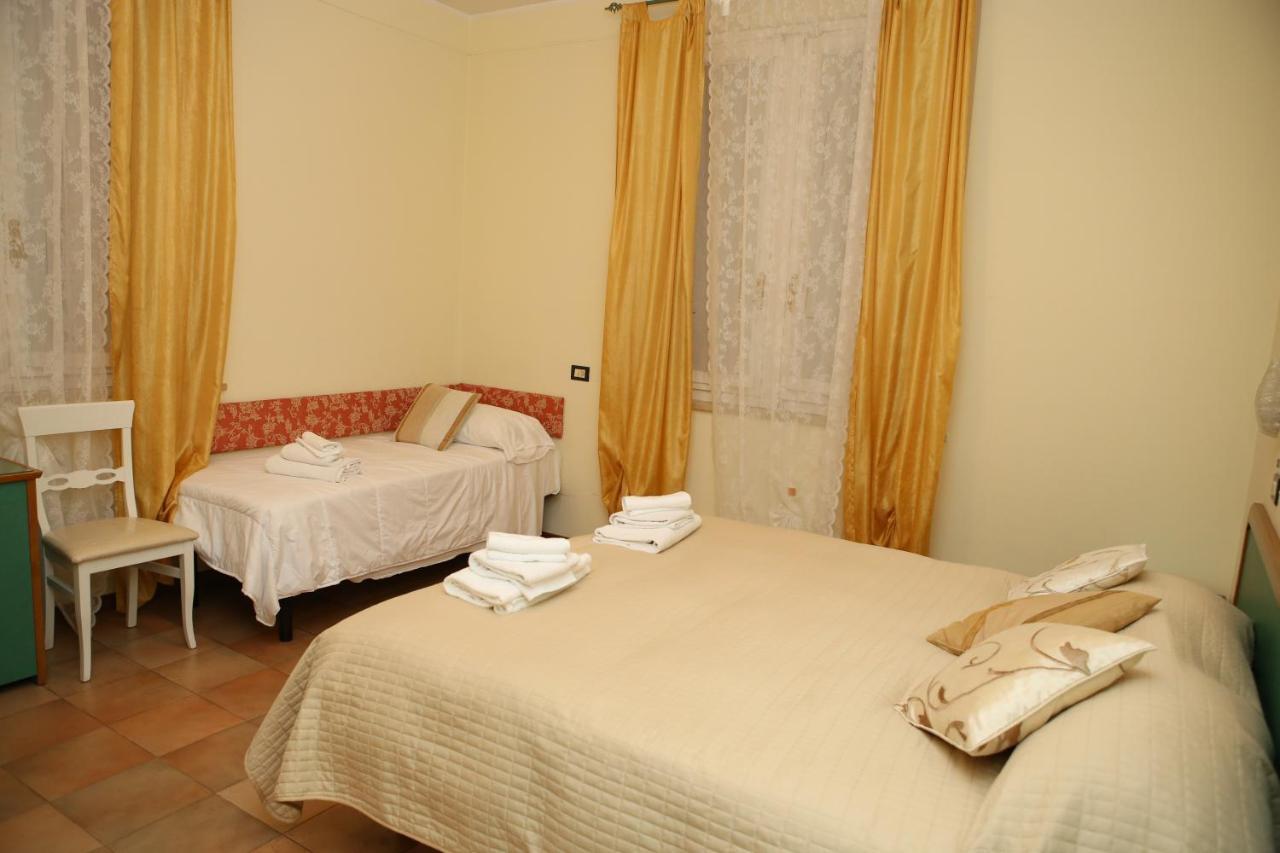 Hotel La Torre Rimini Buitenkant foto