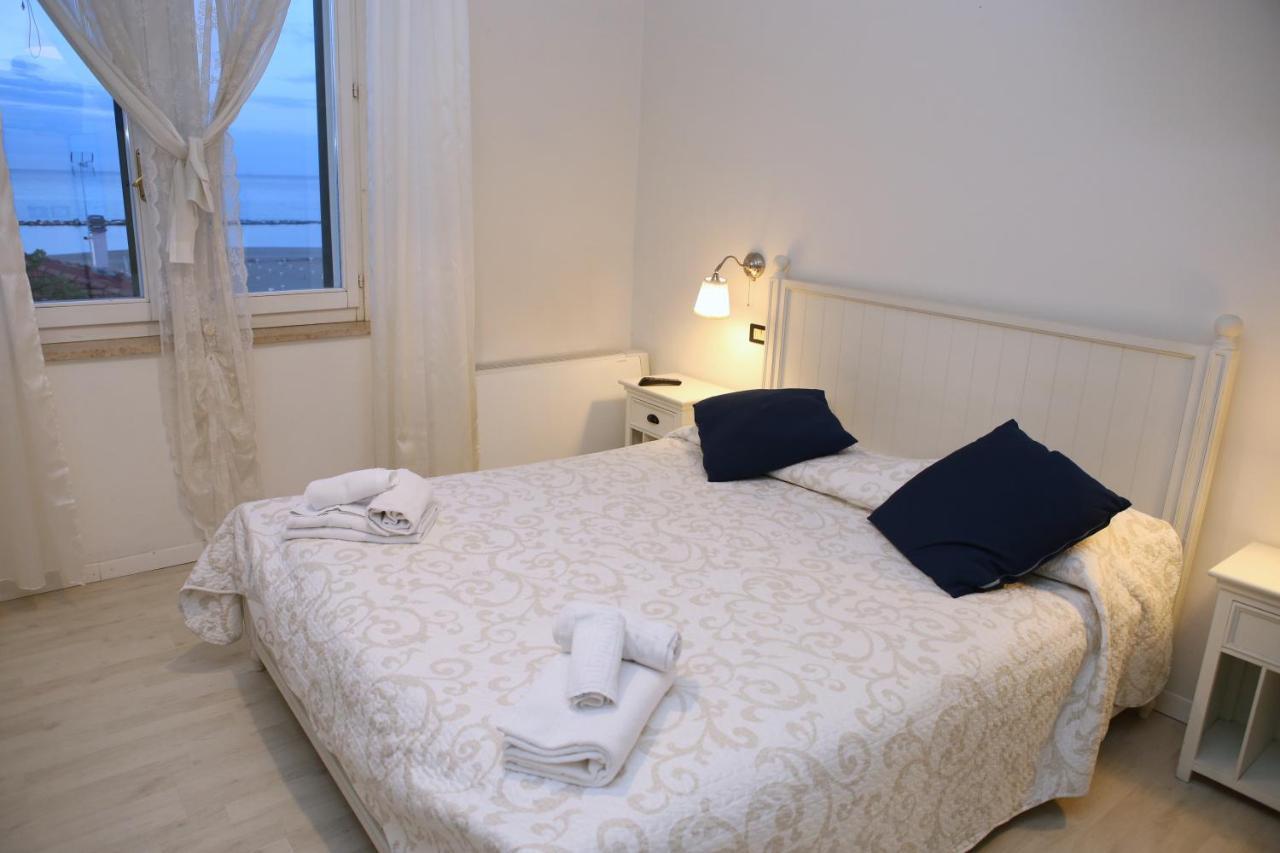 Hotel La Torre Rimini Buitenkant foto